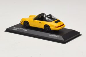 Porsche 911 964 Targa Amarelo Minichamps 1:43 400061367 Metal - imagem 3 de 4
