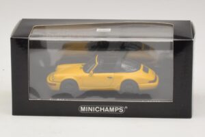 Porsche 911 964 Targa Amarelo Minichamps 1:43 400061367 Metal - imagem 4 de 4