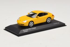Porsche 911 991 Carrera Amarelo Minichamps 1:43 410060221 Metal - imagem 2 de 4
