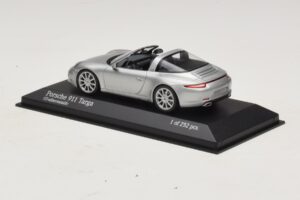 Porsche 911 991 Targa Prata Minichamps 1:43 410062442 Metal - imagem 3 de 4
