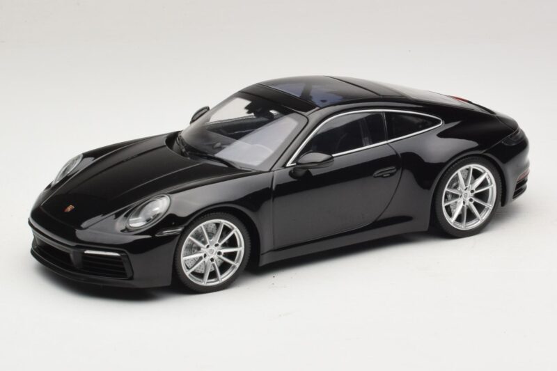 Porsche 911 992 Carrera 4S Preto Minichamps 1:18 Porsche 911 992 Carrera 4S Preto Minichamps 1:18 WAP0211120R992 Metal