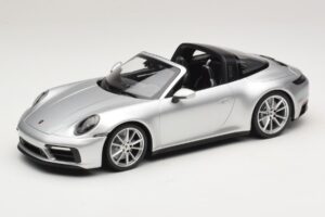 Porsche 911 992 Targa 4 GTS Prata Minichamps 1:18 WAP0211460RTRG Metal