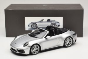 Porsche 911 992 Targa 4 GTS Prata Minichamps 1:18 WAP0211460RTRG Metal - imagem 6 de 6