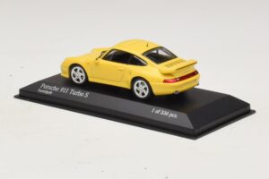 Porsche 911 993 Turbo S Amarelo Minichamps 1:43 430069270 Metal - imagem 3 de 4