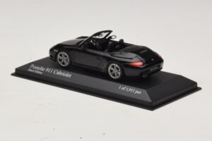 Porsche 911 997 Carrera Cabriolet Black Edition Minichamps 1:43 400066434 Metal - imagem 3 de 4