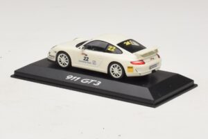 Porsche 911 997 GT3 #22 Branco Minichamps 1:43 WAP020102016 Metal - imagem 3 de 4