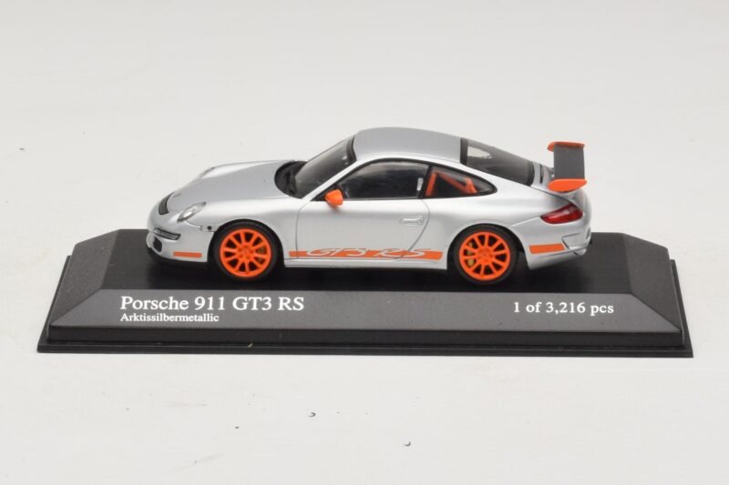 Porsche 911 997 GT3 RS Prata Minichamps 1:43 Porsche 911 997 GT3 RS Prata Minichamps 1:43 400066000 Metal