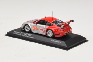 Porsche 911 997 GT3 RSR GT2 #80 S. Neiman / D. Law 24 Hours of Le Mans 2010 Minichamps 1:43 410106980 Metal - imagem 3 de 4