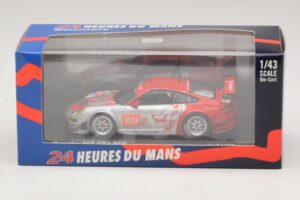 Porsche 911 997 GT3 RSR GT2 #80 S. Neiman / D. Law 24 Hours of Le Mans 2010 Minichamps 1:43 410106980 Metal - imagem 4 de 4