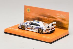 Porsche 911 GT1 #25 B. Wollek / T. Boutsen / H-J. Stuck 24 Hours of Le Mans 1996 Minichamps 1:43 403966625 Metal - imagem 3 de 5