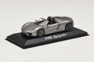 Porsche 918 Spyder Cinzento Metálico Minichamps 1:43 WAP0201000E Metal - imagem 2 de 4