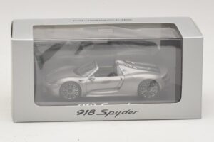 Porsche 918 Spyder Cinzento Metálico Minichamps 1:43 WAP0201000E Metal - imagem 4 de 4