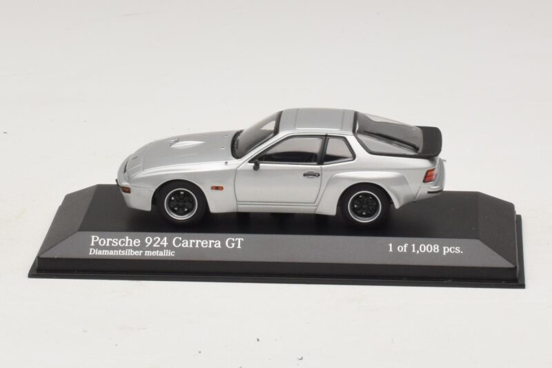 Porsche 924 Carrera GT Prata Minichamps 1:43 Porsche 924 Carrera GT Prata Minichamps 1:43 400066121 Metal