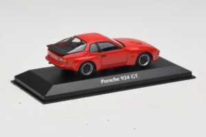 Porsche 924 GT Vermelho Maxichamps 1:43 940066120 Metal - imagem 2 de 4