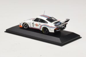 Porsche 935/76 Martini Racing #1 R. Stommelen / M. Schurti ADAC 1000km Nurburgring 1976 Minichamps 1:43 400766301 Metal - imagem 3 de 4