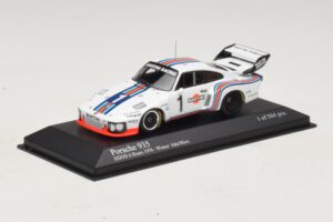 Porsche 935 Martini Racing #1 R. Stommelen / M. Schurti Winner Dijon 6 Hours 1976 Minichamps 1:43 400766311 Metal - imagem 2 de 4