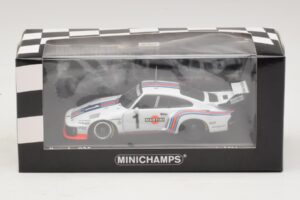 Porsche 935 Martini Racing #1 R. Stommelen / M. Schurti Winner Dijon 6 Hours 1976 Minichamps 1:43 400766311 Metal - imagem 4 de 4
