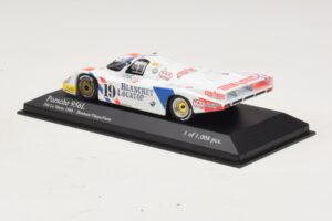 Porsche 956L #19 T. Boutsen / D. Theys 24 Hours of Le Mans 1986 Minichamps 1:43 430866519 Metal - imagem 3 de 4