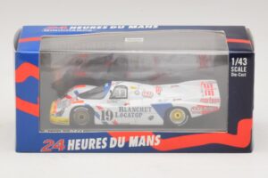 Porsche 956L #19 T. Boutsen / D. Theys 24 Hours of Le Mans 1986 Minichamps 1:43 430866519 Metal - imagem 4 de 4