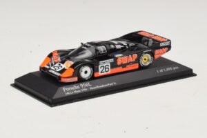 Porsche 956L #26 T-Bird Swap Shop P. Henn / J. Rondeau 24 Hours of Le Mans 1984 Minichamps 1:43 430846526 Metal - imagem 2 de 4