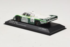 Porsche 956L #33 D. Hobbs / P. Streiff 24 Hours of Le Mans 1984 Minichamps 1:43 430846533 Metal - imagem 3 de 4