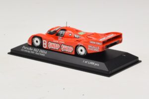 Porsche 962 IMSA #8 A.J. Foyt / B. Wollek 12 Hours of Sebring 1985 Minichamps 1:43 400856508 Metal - imagem 3 de 4