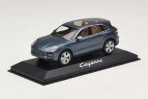 Porsche Cayenne E3 Blue Metallic Minichamps 1:43 WAP0203110J Metal - imagem 2 de 4