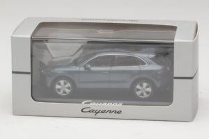 Porsche Cayenne E3 Blue Metallic Minichamps 1:43 WAP0203110J Metal - imagem 4 de 4