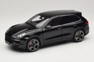 Porsche Cayenne Turbo S 92A Preto Metálico Minichamps 1:18 110062100 Metal