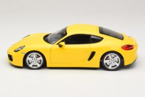 Porsche Cayman 981 Amarelo Minichamps 1:18 110062220 Metal - imagem 4 de 8
