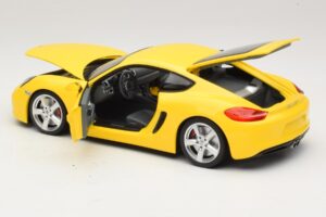 Porsche Cayman 981 Amarelo Minichamps 1:18 110062220 Metal - imagem 5 de 8