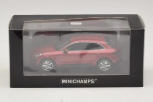Porsche Macan 95B Vermelho Metálico Minichamps 1:43 410062600 Metal - imagem 4 de 4
