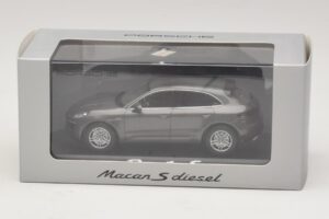 Porsche Macan S Diesel 95B Bronze Metálico Minichamps 1:43 WAP0201510E Metal - imagem 4 de 4
