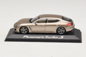 Porsche Panamera 970 Turbo S Bronze Metálico Minichamps 1:43 WAP0200600E Metal