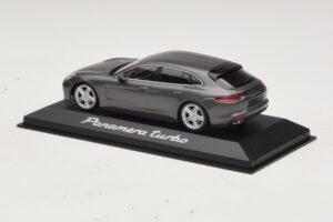 Porsche Panamera 971 Turbo Cinzento Metálico Minichamps 1:43 WAP0207610H Metal - imagem 3 de 4