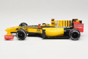 Renault R30 Showcar #11 R. Kubica F1 2010 Minichamps 1:18 150100081 Metal - imagem 3 de 6