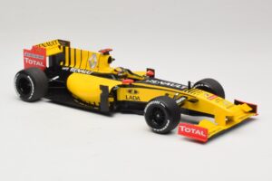 Renault R30 Showcar #11 R. Kubica F1 2010 Minichamps 1:18 150100081 Metal - imagem 4 de 6