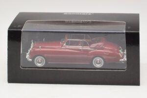 Rolls-Royce Silver Cloud II Cabriolet Vermelho Minichamps 1:43 436134930 Metal - imagem 4 de 4