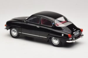 Saab 96 V4 Preto MCG 1:18 MCG18063 Metal - imagem 5 de 6