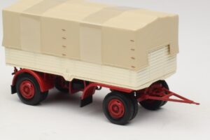 Reboque de Camião Lona Branco Vermelho Minichamps 1:43 439159096 Metal - imagem 4 de 6