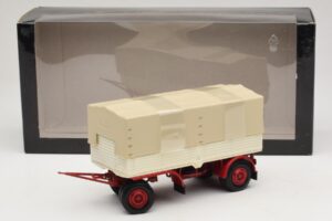 Reboque de Camião Lona Branco Vermelho Minichamps 1:43 439159096 Metal - imagem 6 de 6