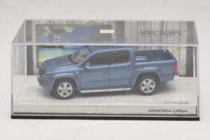 Volkswagen Amarok Azul Metálico Minichamps 1:43 436058362 Metal - imagem 4 de 5