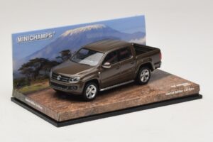 Volkswagen Amarok Marrom Metálico Minichamps 1:43 436058361 Metal - imagem 2 de 5