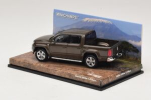 Volkswagen Amarok Marrom Metálico Minichamps 1:43 436058361 Metal - imagem 3 de 5