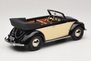 Volkswagen Beetle Cabriolet Preto Creme Minichamps 1:18 107054131 Resina - imagem 2 de 6