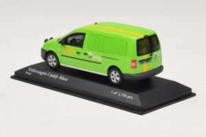 Volkswagen Caddy Maxi Norway Post Minichamps 1:43 403057006 Metal - imagem 3 de 4