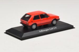 Volkswagen Golf GTI Mk1 Vermelho Maxichamps 1:43 940055170 Metal - imagem 2 de 4