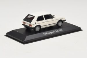 Volkswagen Golf GTI Mk1 Branco Maxichamps 1:43 940055171 Metal - imagem 2 de 4