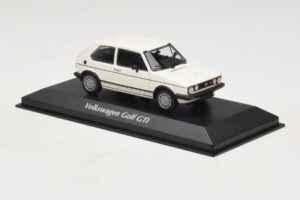 Volkswagen Golf GTI Mk1 Branco Maxichamps 1:43 940055171 Metal - imagem 3 de 4