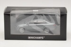 Volkswagen Jetta Mk6 Grey Metallic Minichamps 1:43 400059000 Metal - imagem 4 de 4